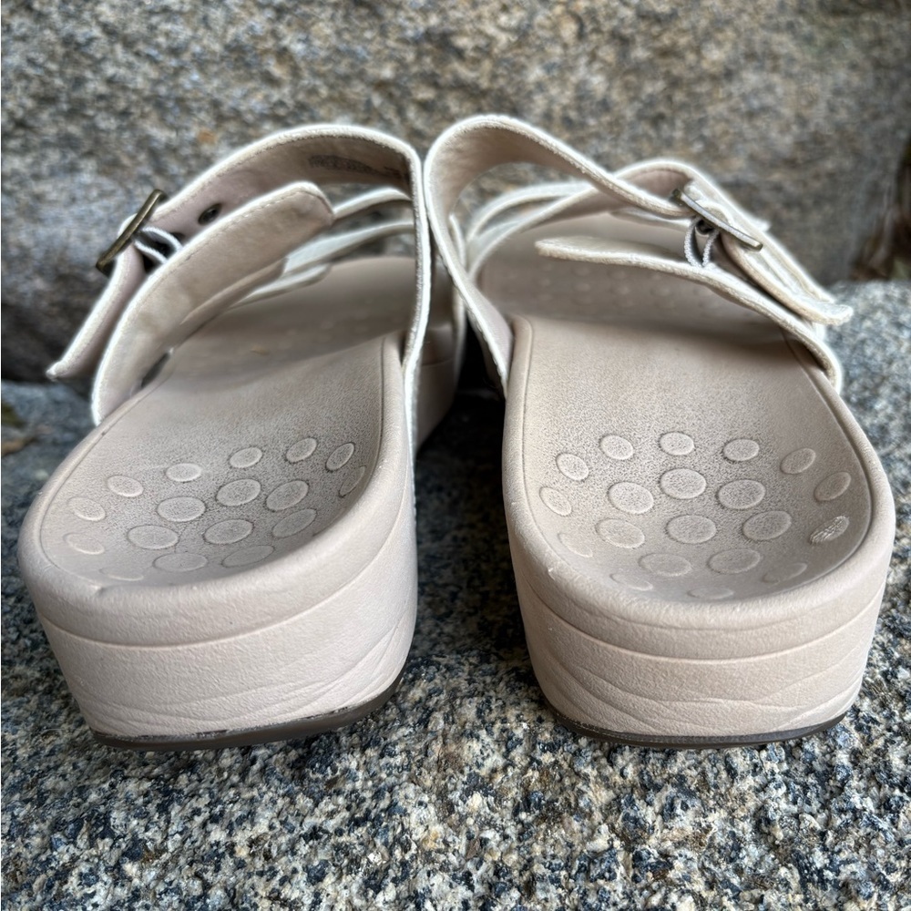 Vionic Pacific Rio - Women's Adjustable Platform Sandals - Picture 4 of 8
